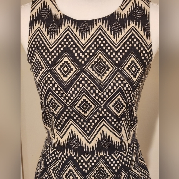 J. Crew Tribal Print Gray and Cream Colored Patterned Dress, size 0 - Picture 5 of 16
